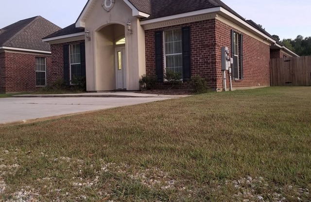 Villa à Beautiful Tickfaw 2br 2ba 1 heure de la Nouvelle-Orléans et Baton Rouge