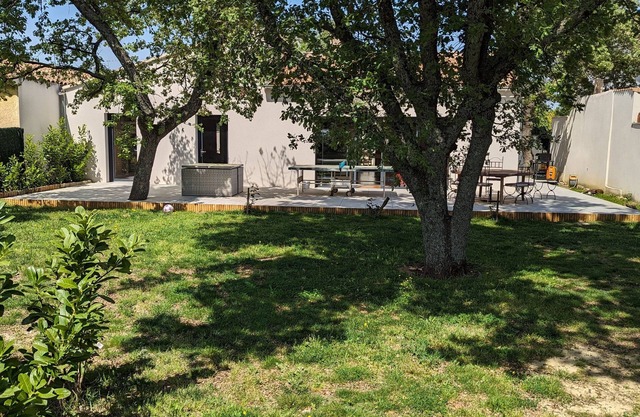 Villa 4 chambres 8 couchages.20 min d'Avignon25 min pont du Gard, Uzes, Cèze