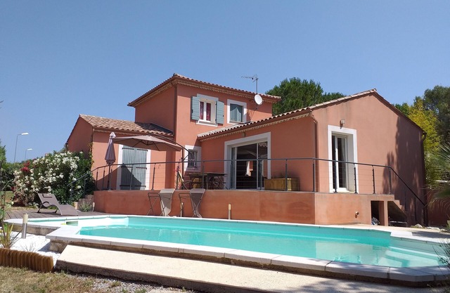 Villa 6 personnes avec piscine privée proche de Sommières