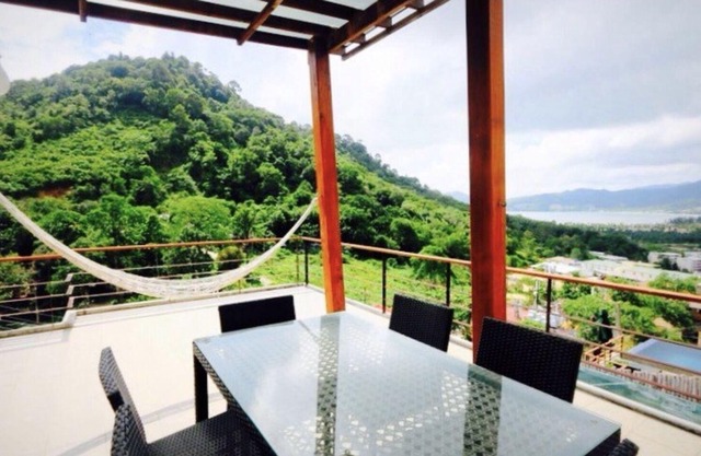 Villa 7 chambres, vue mer, sur les hauteurs de Patong