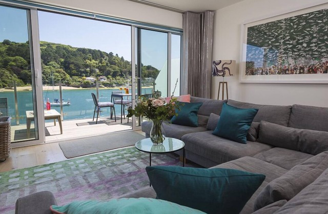 VILLA 8, ESTURA, conviviale et familiale à Salcombe, Ref 995899