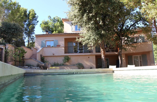 Villa + piscine calme absolu à Châteauneuf de Gadagne Vaucluse
