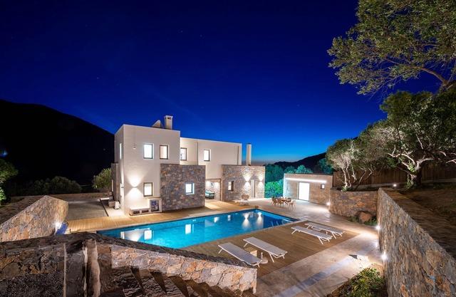 Villa Adagio - Villa de 5 chambres avec éco-piscine chauffée