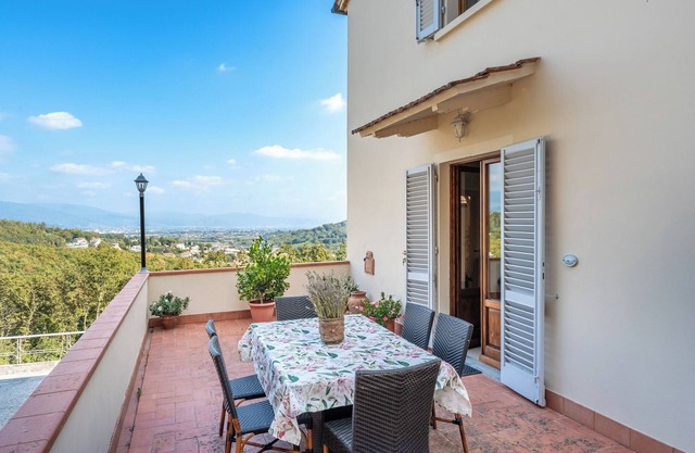 Villa 'Adora Holiday Home' avec terrasse privée et jardin privé