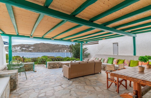 Villa 'Afrodite On The Sea' avec vue sur la mer, Wi-Fi et climatisation