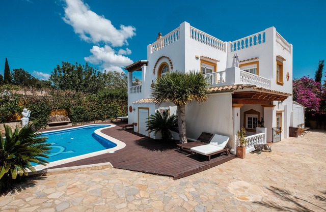 Villa 'Alba' avec piscine privée, Wi-Fi et climatisation