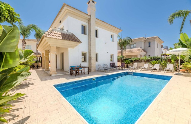 Villa Alex - Charming Kapparis Getaway