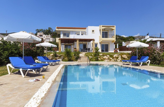 Villa Alexi près de Lindos - Wi-Fi, piscine privée et vue sur la mer!r