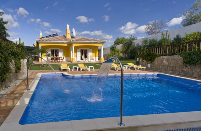 Villa Amarela