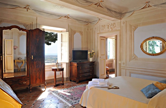 Villa Andrea sur la colline avec vue sur la mer