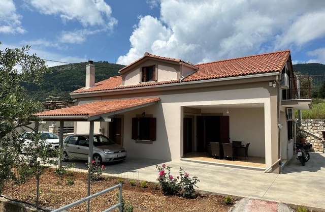 Villa Andrew