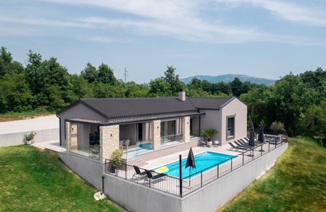 Villa Anthea and Paola (V0352-K1) - Nedescina