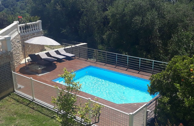 Villa,appartement 125m2,piscine,jardin à 5 min de Menton