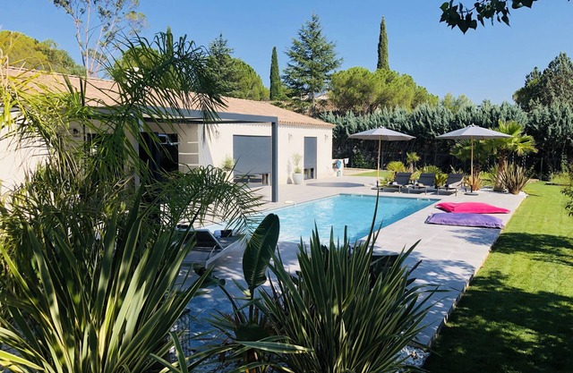 Villa d’architecte 150m2 plain pied, Piscine, Pleine nature, Proche mer.