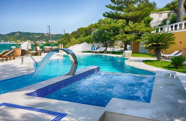 Villa Athanasia Studio mit Pool und Meerblick