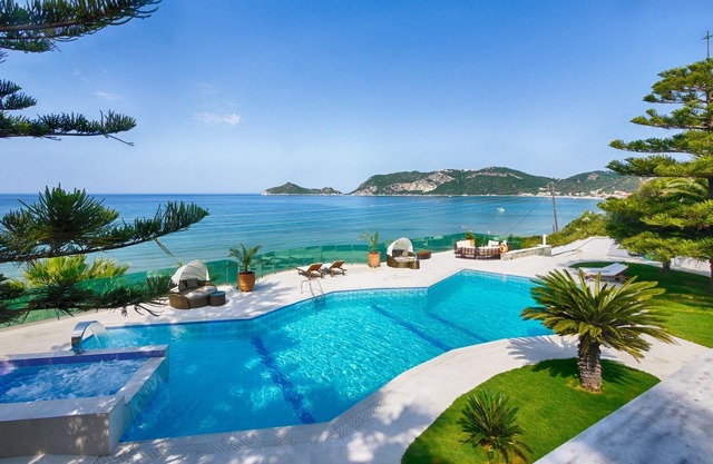 Villa Athanasia Appartement 2 am Strand mit Meerblick und Pool