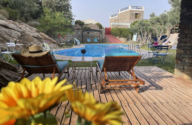 Villa ATHENA - villa de cinq chambres avec piscine privée - cave -barbecue - héliport
