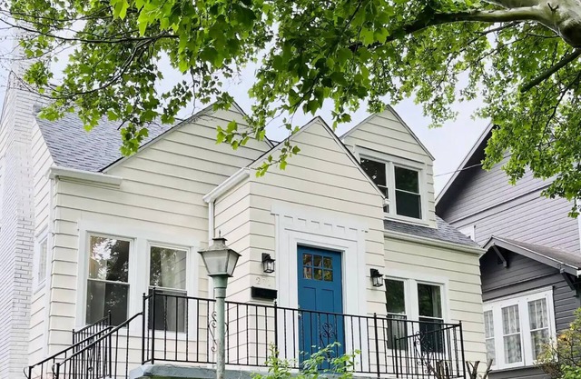 Villa Avila - Bright & Cozy 3 BR near Franciscan