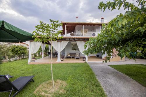 Villa Avra