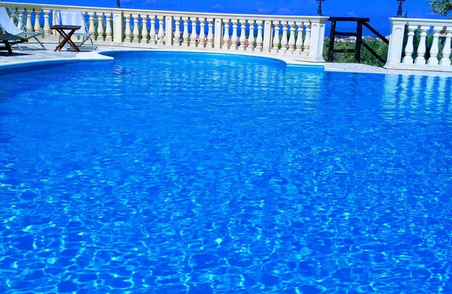 VILLA AZZURRA..VACANCES AVEC 5 ÉTOILES.. AVEC PISCINE PRIVÉE