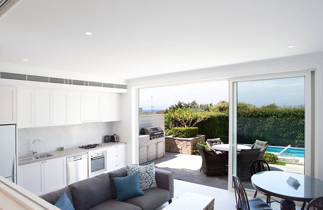 SANDCASTLES - Stunning Apartment with Pool in Clovelly