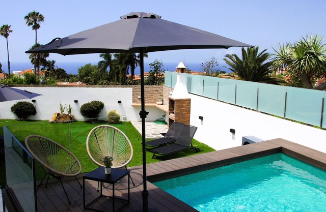 NEW: Villa "Brisamar" with spectacular sea views and pool