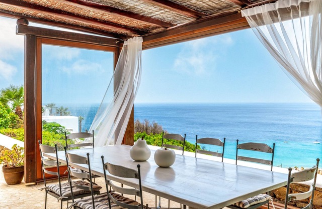 Villa "Calma Beach House" avec terrasse privée et Wi-Fi