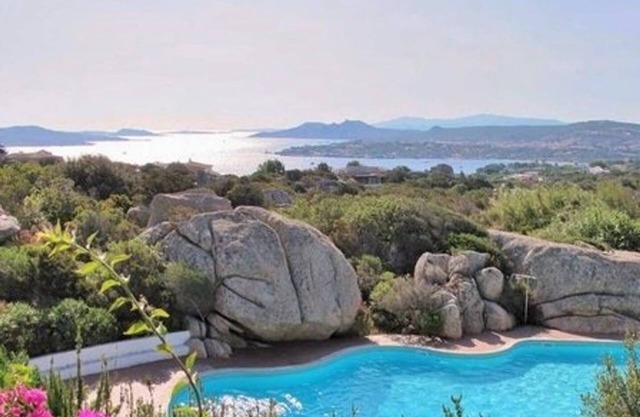Villa Carla à Porto Rafael ( Piscine ouverte du 1 Juin au 30 septembre)