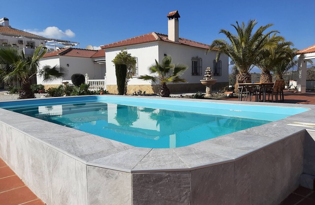 Villa "Casa Las Rosas", avec vue sur les montagnes, piscine, Wi-Fi, jardin et terrasse.