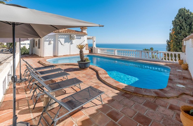 Villa 'Casa Romantica' avec vue sur la mer, Wi-Fi et climatisation