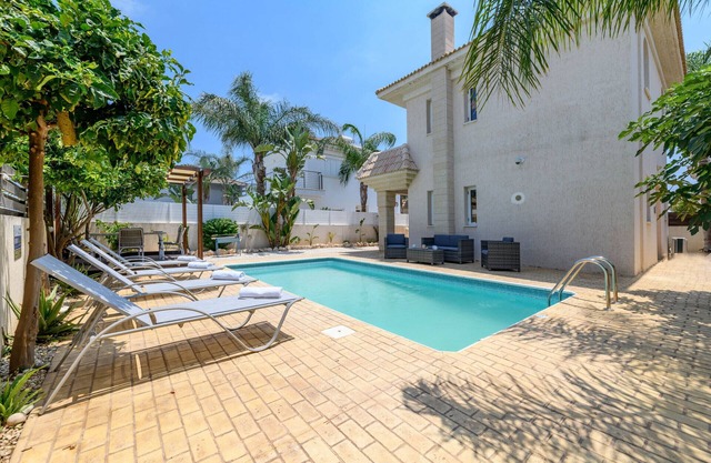 Villa Clementine - Private Pool Retreat