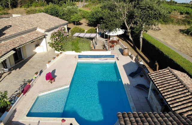Villa Climatisée Avec Piscine Pour 8 Personnes à 5 minutes de l'Ardèche
