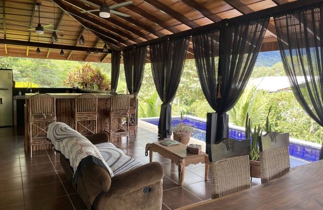 VIlla costa pura vida (agalla)