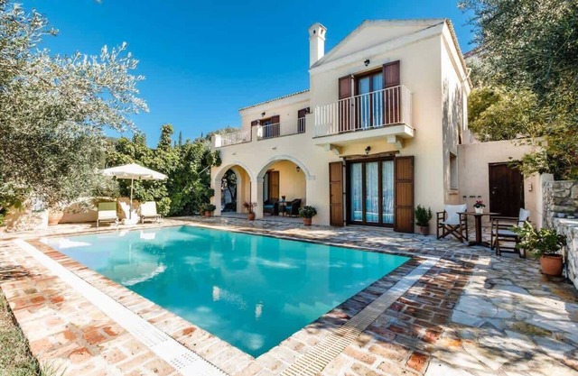 Villa Dafne Summary: