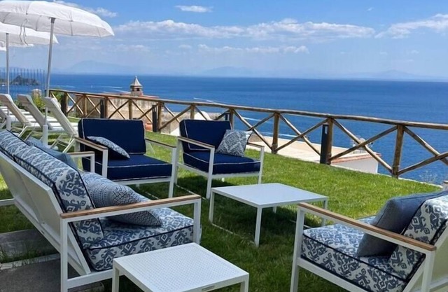 Villa Dani - Sea-facing villa with two pools