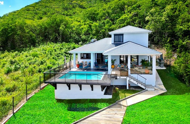 Villa de 3 chambres avec vue sur la mer piscine privee et jardin clos a Le Diamant a 1 km de la plage