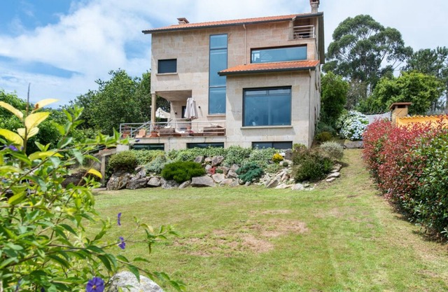 Villa de Campo - Six Bedroom Villa, Sleeps 12