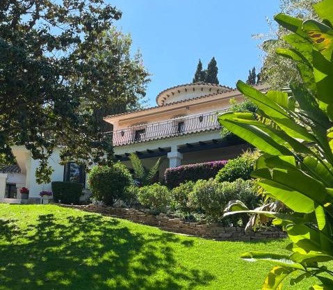 Villa Dos Palomas on the Golden Mile in Marbella