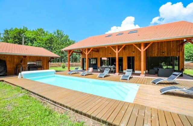 Villa du Born 4* piscine chauffée x 10 personnes