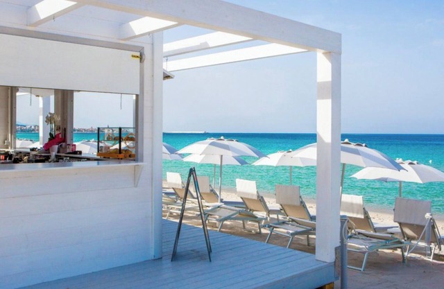 Villa Dune, en face à la plage pour 12 personnes à Alghero