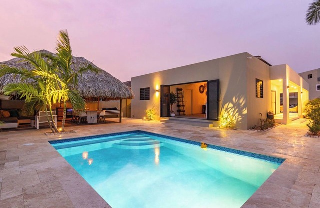 Villa Dushi Mambo Curaçao Mooie Nieuwe Villa Tegenover het Levendige Mambo Beach