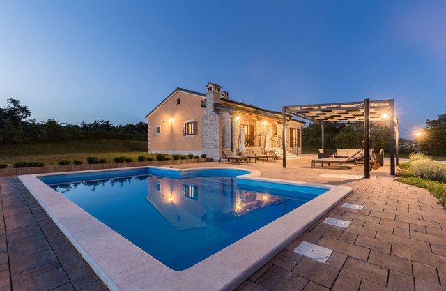 Villa Elida à Pazin, 6 personnes, piscine privée, barbecue, meilleur choix pour les familles