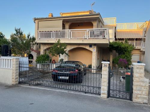 Villa Ella