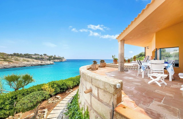 Villa Es Mirador avec vue sur la mer, Wi-Fi, A/C, Terrasse et Jardin ; Parking disponible