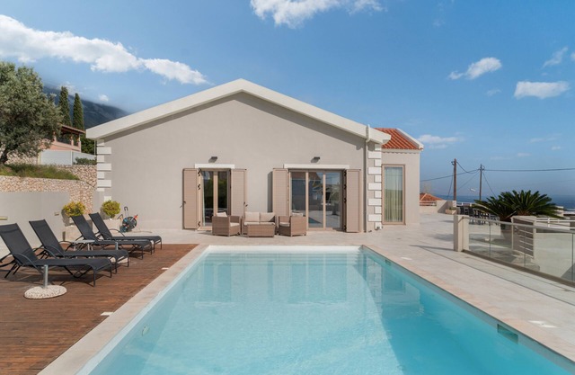 Villa 'Ethereal' avec vue sur la mer, Wi-Fi et climatisation