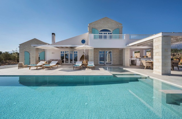 Villa Everlong: Stunning, Luxury, Sea-View, private villa in glorious Crete