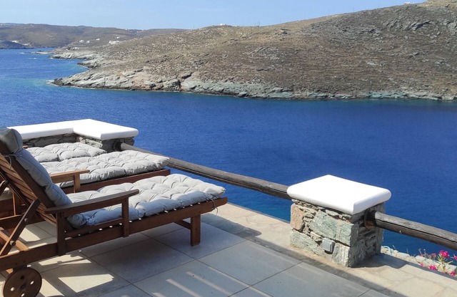 Villa FANI.Spectacular sea view and walking-distance approach to 3 top beaches!!