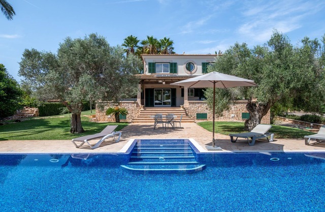 Villa 'Fina' avec piscine privée, Wi-Fi et climatisation