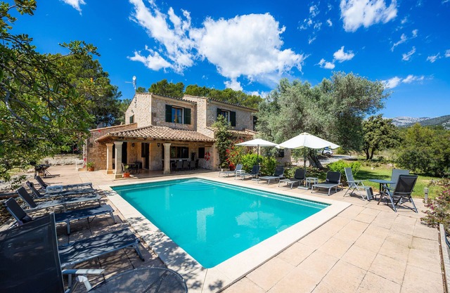 Villa 'Finca Moscari' avec piscine privée, Wi-Fi et climatisation