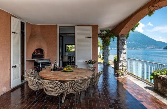 Villa First Line and Witn Breathtaking Views, Private-doc Included, Brienno